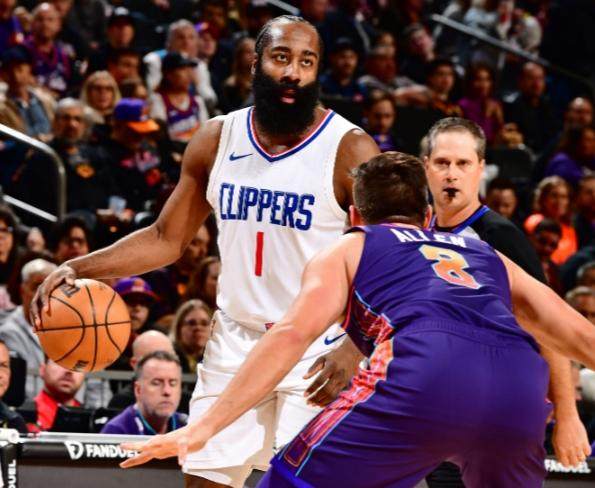 开云下载-快艇迅猛逼近西部第一 洛杉矶谁是最强已无争议