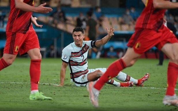 开云登录网址入口-2016欧洲杯“躺冠” 2020欧洲杯C罗“躺平”穿金靴？